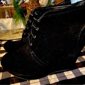 Jessica Simpson‎ booties